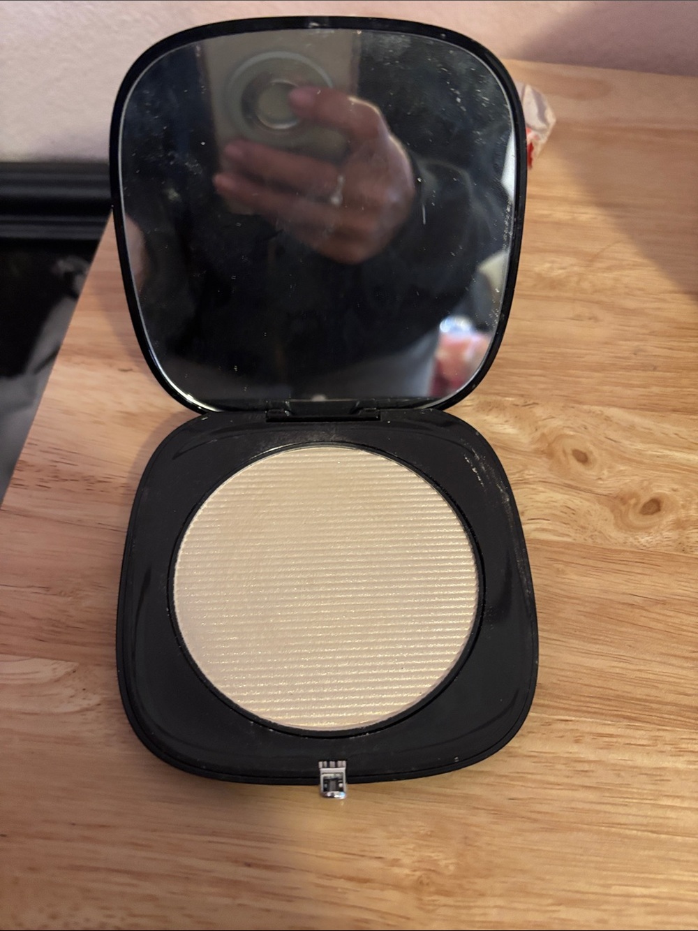 Marc Jacobs Powder Highlighter in Shade Worth The Wait, Discontinued, NWT